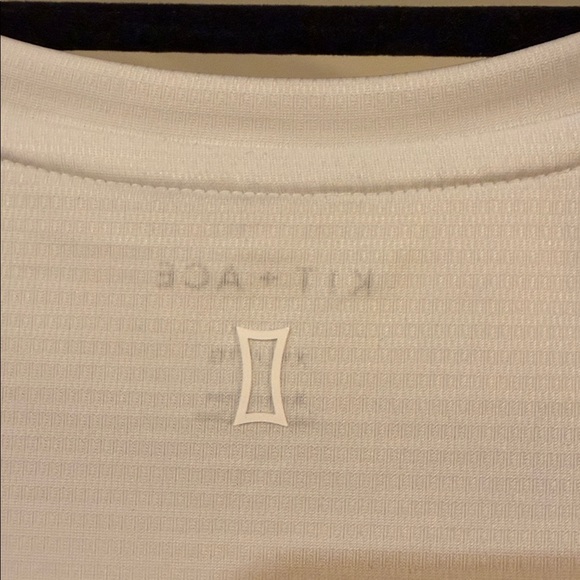 Kit + Ace - Tech Crew Tee - Picture 3 of 5